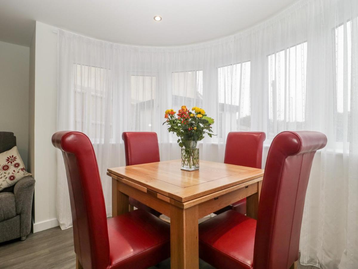 Ferienwohnung Flat 2, 38 Preston Road Weymouth Exterior foto